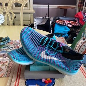 Nike Freeruns- Never Worn